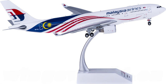 JC Wings Malaysia Airlines Airbus A330-200 9M-MTX 1:200 Diecast Model view 1