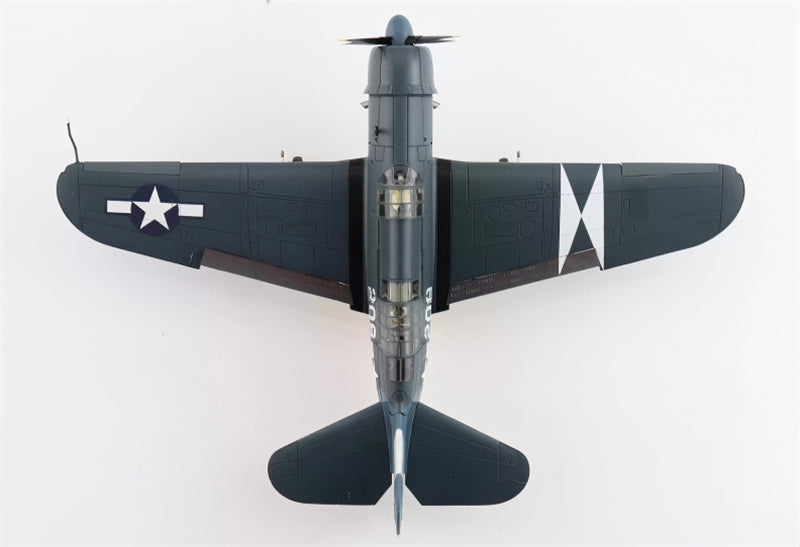 HOBBY MASTER USS Essex SB2C-4 VB-83 1:72 Model 1945 Limited Edition Helldiver White 208