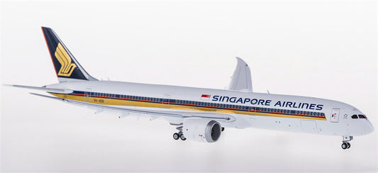 JC Wings Singapore Airlines Boeing 787-10 9V-SCB Flaps Down 1:400 Diecast Model view 1