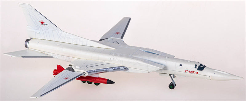 Herpa Tupolev TU-22M3M Backfire RF-94267 1:200 Diecast Model view 1