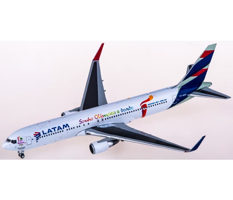 JC Wings LATAM Boeing 767-300ER PT-MSY 1:400 Aircraft Pre-built  Airliner Model Display