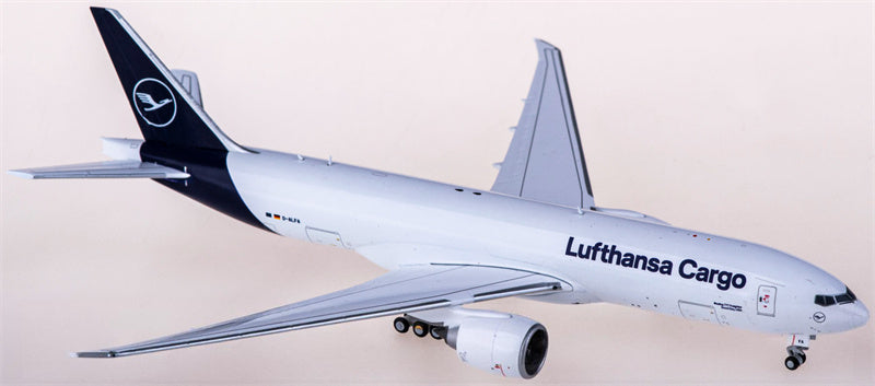 Geminijets Lufthansa Cargo Boeing 777-200LRF D-ALFA 1:400 Diecast Model view 1