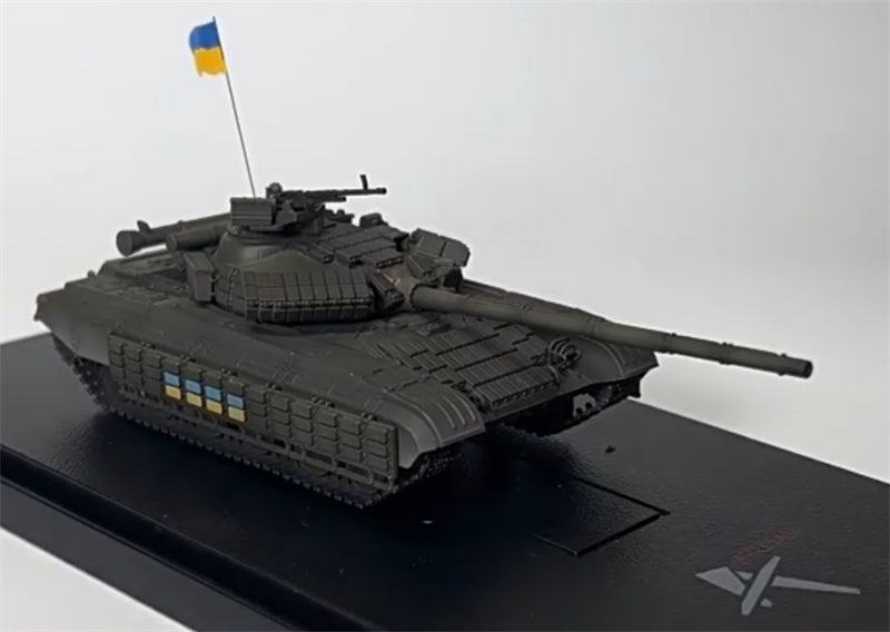 ARTISAN Ukrainian T-64BV main battle tank with National flag Wearing skirt armor 1:72 Tank Pre-built Model