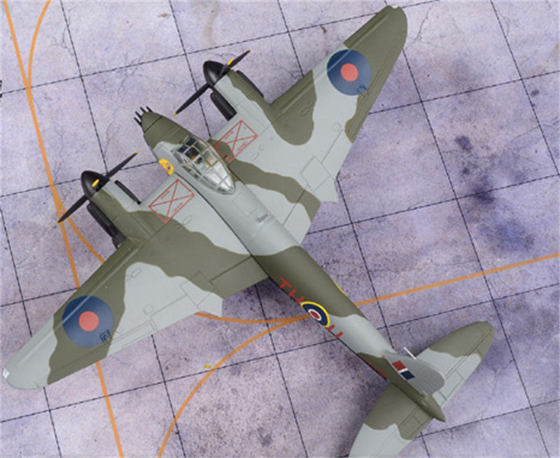 CORGI de Havilland Mosquito FB.Mk VI RCAF No.418 Sqn, HJ719 Moonbeam McSwine, James Forrest 'Lou' Lima, England, Januar 1944 Limited Edition 1/72 Aircraft Pre-built Model