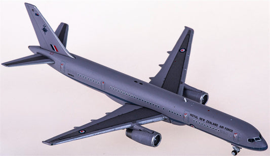 JC Wings Royal New Zealand Air Force Boeing 757-200 NZ7571 1:400 Diecast Model view 1