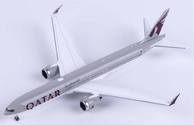 Geminijets 1:400 Qatar Airways Boeing 777-9 A7-BKA  Diecast Model