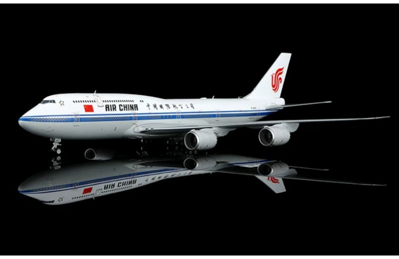 SQ Wings 1:200 Air China B747-8I B-2485 Standard Edition DIECAST Model
