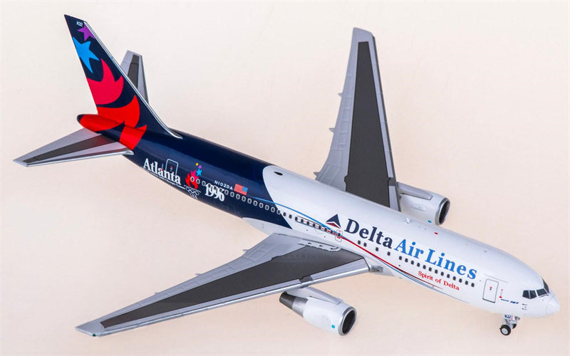 Z2MODEL 1:400 Delta Air Lines Boeing 767-200 N102DA Diecast Model view 1