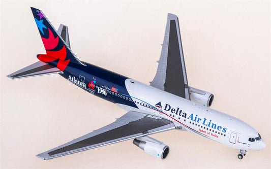 Z2MODEL 1:400 Delta Air Lines Boeing 767-200 N102DA Diecast Model view 1