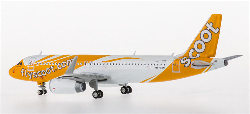 JC Wings Scoot Airbus A320 9V-TRN 1:400 Diecast Model view 3