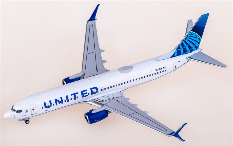 AeroPolaris 1:400 United Airlines Boeing 737-800 N12218 Diecast Model view 3