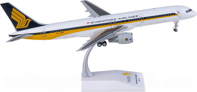 JC Wings Singapore Airlines for Boeing 757-200 9V-SGN 1:200 Airplane Pre-built Airliner Model Display