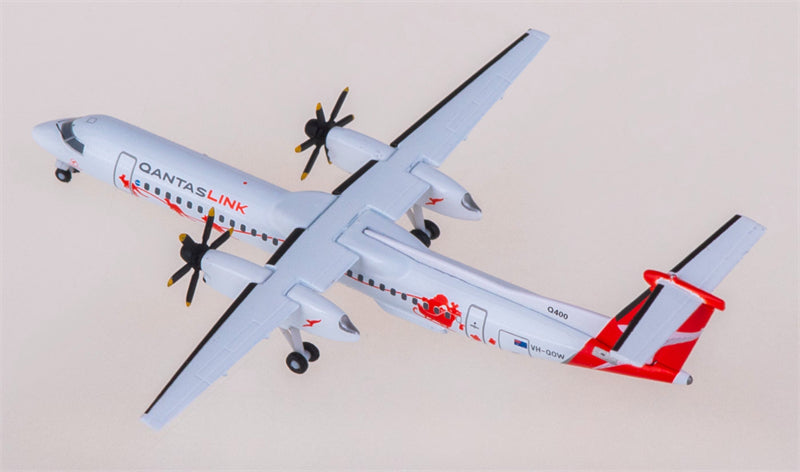 Herpa Qantas Bombardier Dash 8 Q400 VH-QOW 1:500 Diecast Model view 2