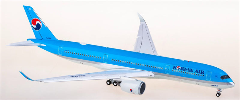 JC Wings 1:200 Korean Air Airbus A350-900XWB HL8598 Flaps down Diecast Model view 1