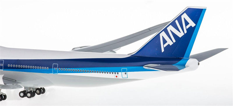 Hogan ANA Boeing 747-8 1:200 ABS Model view 2