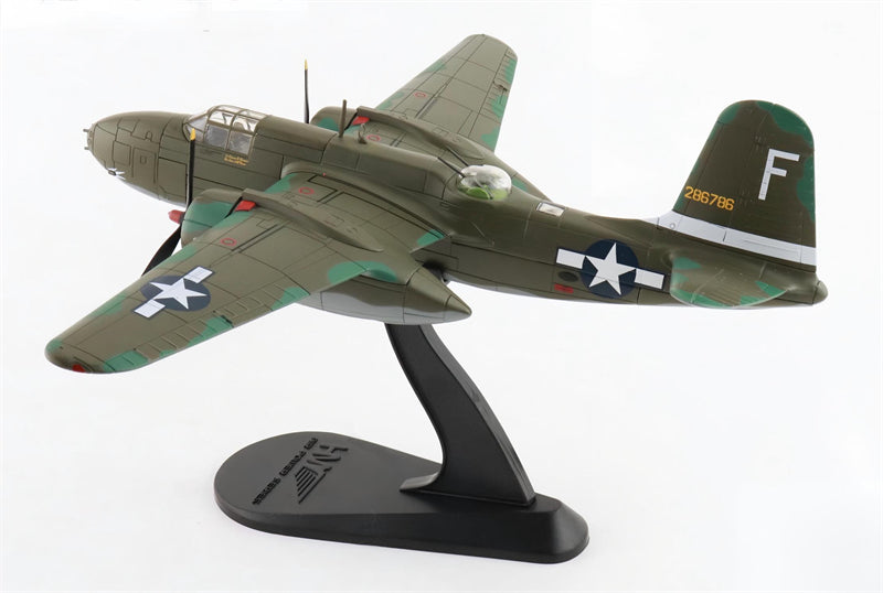 HOBBY MASTER USAAF A-20G 388th Bomber Squadron 1:72 Model 1944  The Hell'N Pelican II 42-86786
