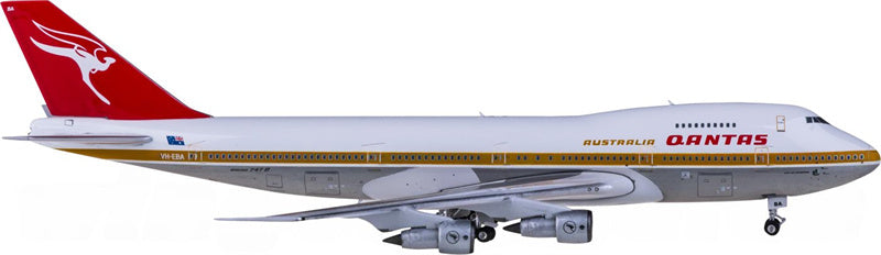 Phoenix Qantas Boeing 747-200 VH-EBA 1:400 Diecast Model view 3