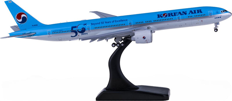 JC Wings Korean Air Boeing 777-300ER HL8008 Flaps Down 1:400 Diecast Model view 1