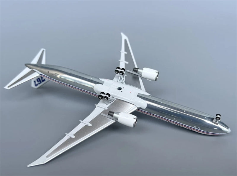 Patriot Boeing 767-400ER N76400 Original paint 1:400 Diecast Model view 4