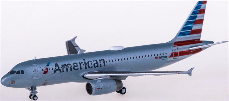 Geminijets American Airlines Airbus A320 N651AW 1:400 Diecast Model view 1