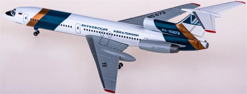 Herpa Vnukovo Airlines Tupolev TU-154M RA-85673 1:500 Diecast Model view 1