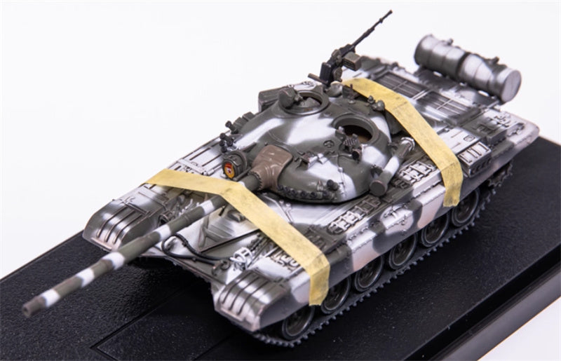 ARTISAN Russian T-72A main battle tank guards snow camouflage 1:72 Tank Pre-built Model