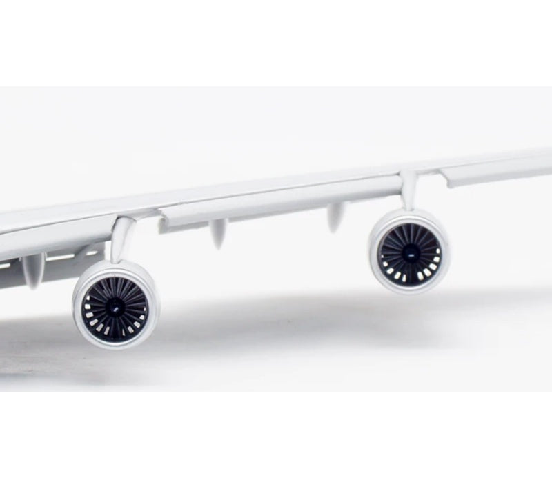 JC Wings 1:200 United Airlines B747-400 N175UA Flaps down DIECAST Model