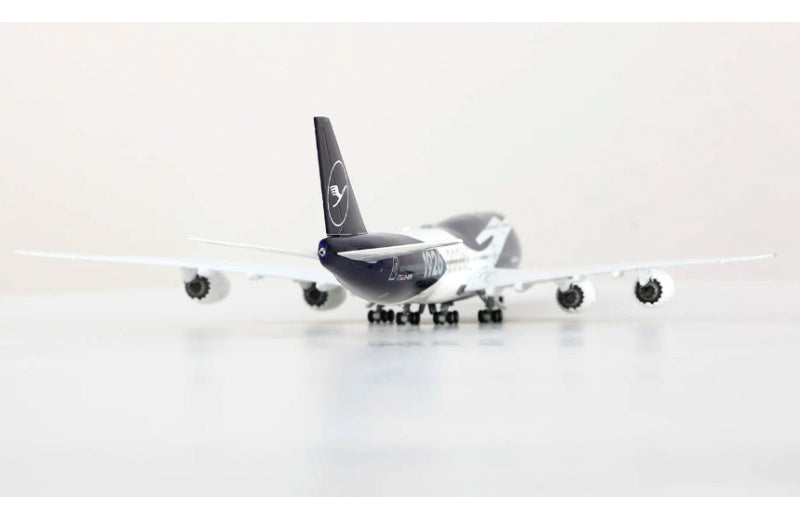 HX Models 1:400 Lufthansa B747-8 D-ABYN Standard Edition DIECAST Model
