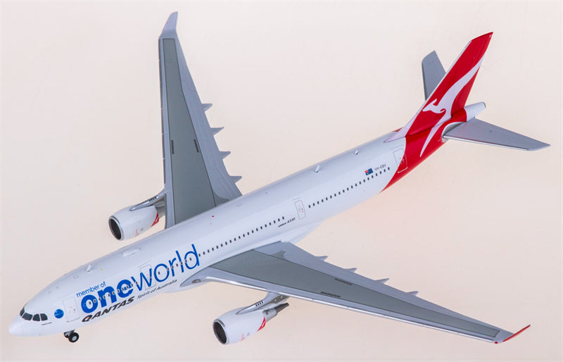 JC Wings Qantas Airways Airbus A330-200 VH-EBV member of Oneworld 1:400 Diecast Model view 1