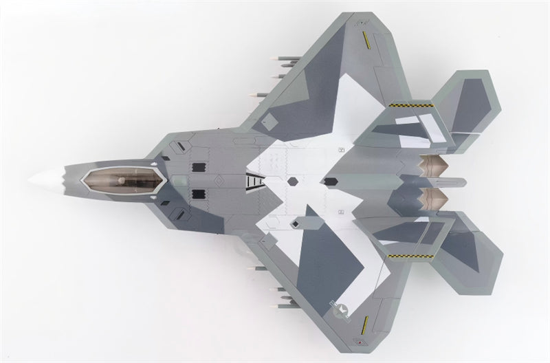 HOBBY MASTER USAF F-22 Raptor 57th WG 1:72 Model Splinter Camouflage fictitious scheme Red 09