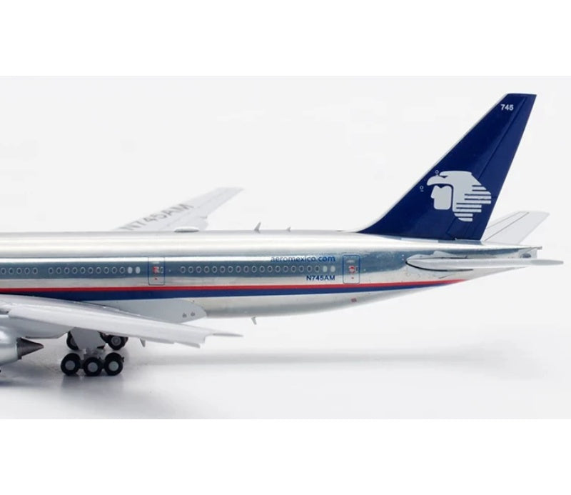 JC Wings 1:400 Aeromexico 777-200ER N745AM Flaps down DIECAST Model