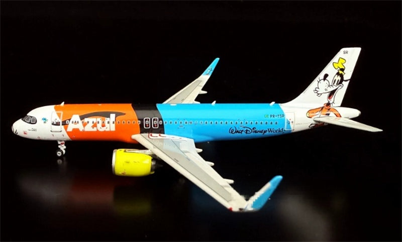 Phoenix 1:400 Azul A320neo PR-YSR DIECAST Model
