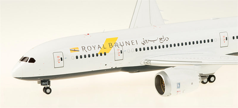 JC Wings Royal Brunei Boeing 787-8 V8-DLD 1:200 Diecast Model view 2