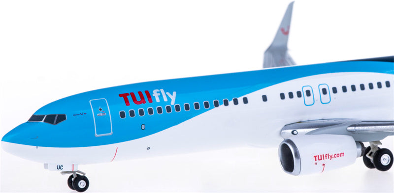 Herpa TUI Airways Boeing 737-800 D-ATUC 1:200 ABS Model view 3