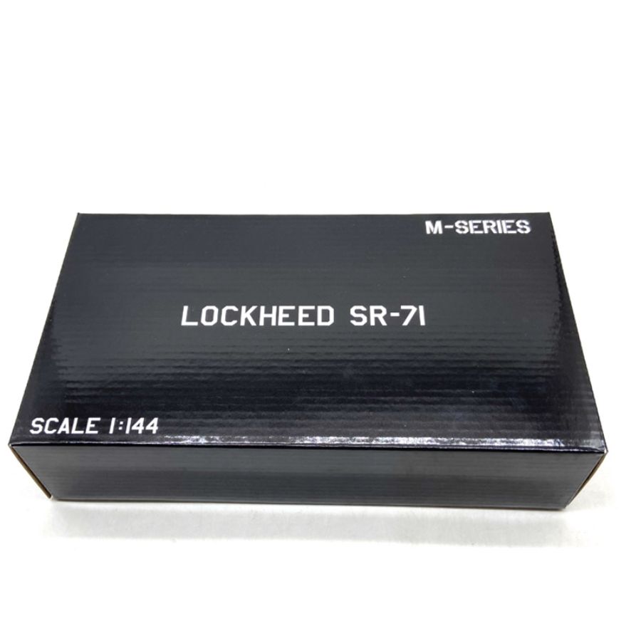 FLOZ US Air Force Lockheed SR-71 Blackbird Reconnaissance Aircraft 1:144 Aircraft Pre-built Model