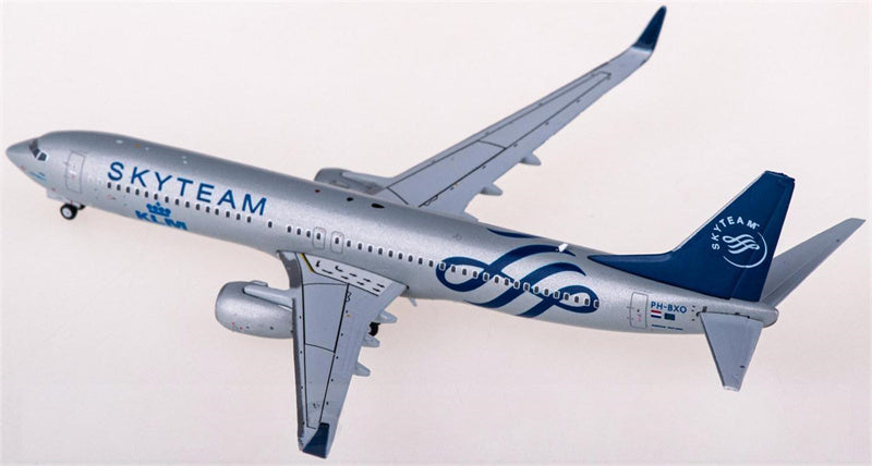 JC Wings KLM Boeing 737-900 PH-BXO Skyteam 1:400 Diecast Model view 3