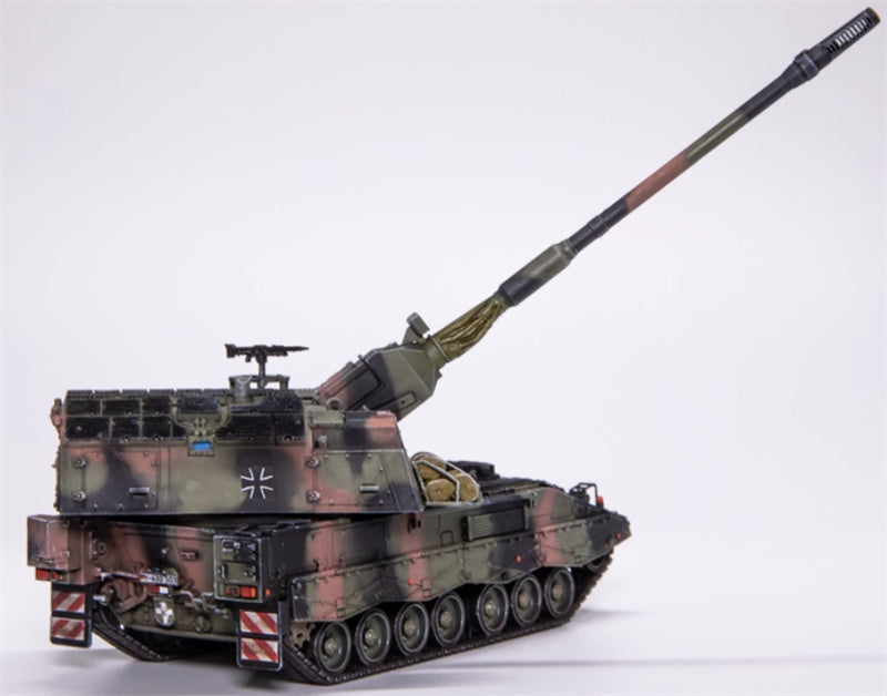 AM German PZH2000 self-propelled howitzer NATO tricolor 1:72 Tank Pre-built Model