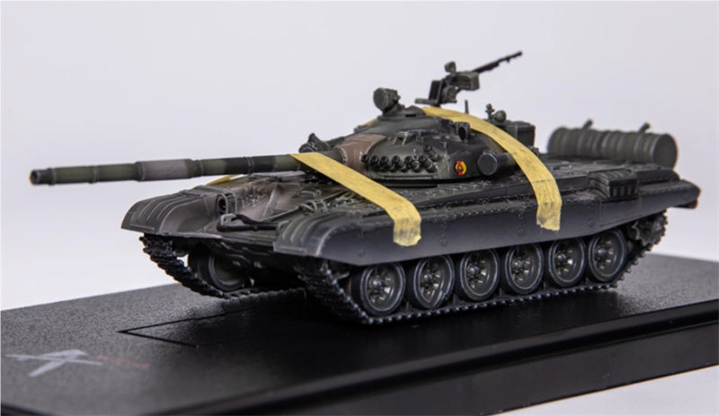 ARTISAN East German T-72G main battle tank Camouflage style new version 1:72 Tank Pre-built Model