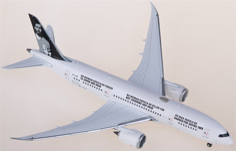 Phoenix Comlux Aruba Boeing 787-8 P4-787 1:400 Aircraft Pre-built  Airliner Model Display