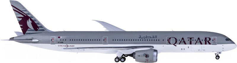 NG Models Qatar Boeing 787-9 Dreamliner A7-BHG 1:400 Diecast Model view 2