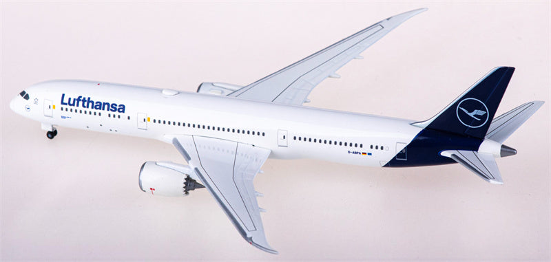Herpa Lufthansa Boeing 787-9 Dreamliner D-ABPA 1:500 Diecast Model view 4