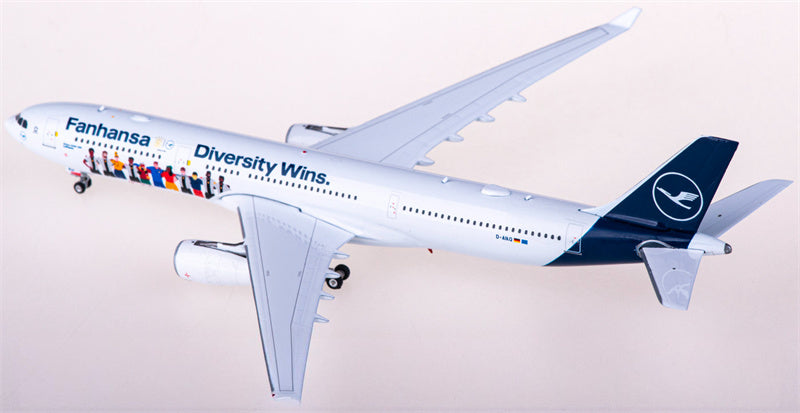 Phoenix Lufthansa Airbus A330-300 D-AIKQ 1:400 Diecast Model view 1