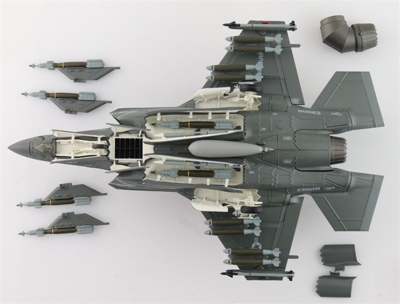 HOBBY MASTER Lockheed F35B Lightning II 169623 VMFA 242 Bats Iwakuni 2024 (beast mode) 1:72 Aircraft Pre-built Model