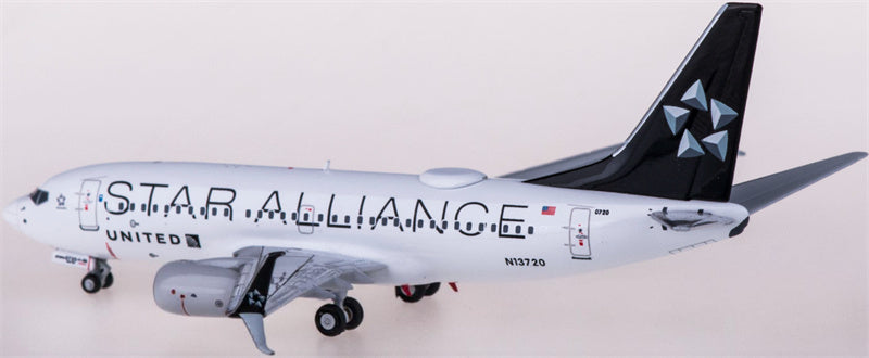 NG Models United Airlines Boeing 737-700 N13720 Star Alliance 1:400 Diecast Model view 2