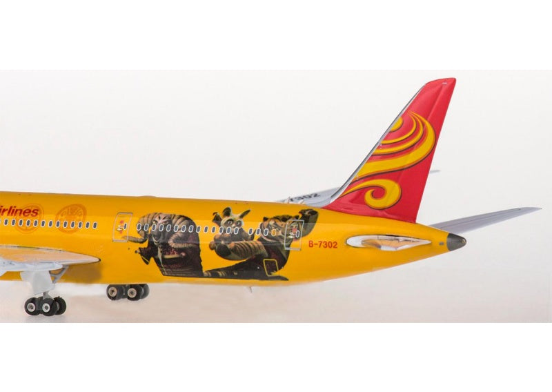 Phoenix Hainan Airlines Boeing 787-9 B-7302 1:400 Aircraft Pre-built  Airliner Model Display