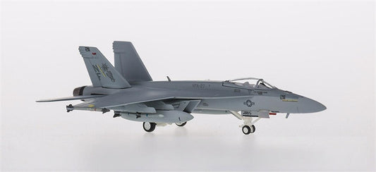 Hogan F/A-18E Super Hornet VFA-27 Royal NF 211 1:200 Diecast Model view 1
