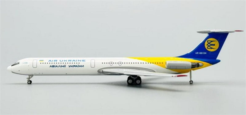 Phoenix 1:400 Air Ukraine Ilyushin IL-62M UR-86134  DIECAST Model