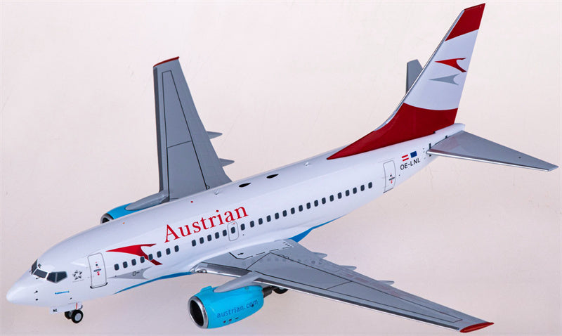 NG Models Austrian Airlines Boeing 737-600 OE-LNL 1:200 Diecast Model view 2