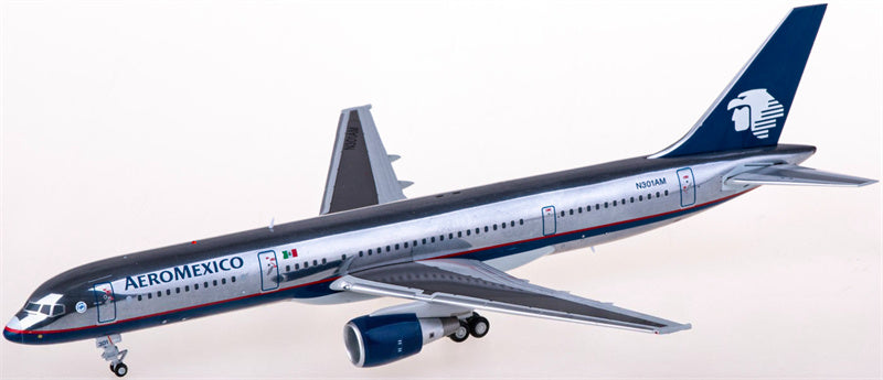 JC Wings Aeromexico Boeing 757-200 N301AM 1:200 Diecast Model view 2