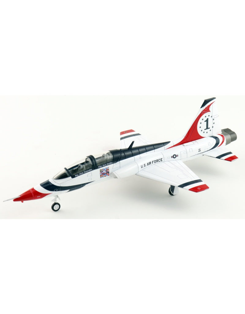HOBBY MASTER US Air Force T-38  1:72 Model 1970  Thunderbirds #1
